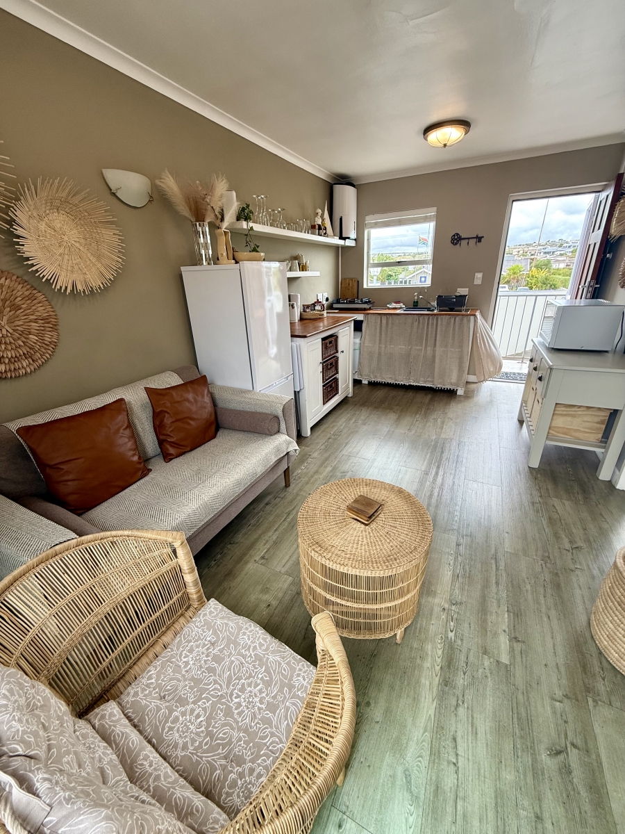 1 Bedroom Property for Sale in Middedorp Western Cape